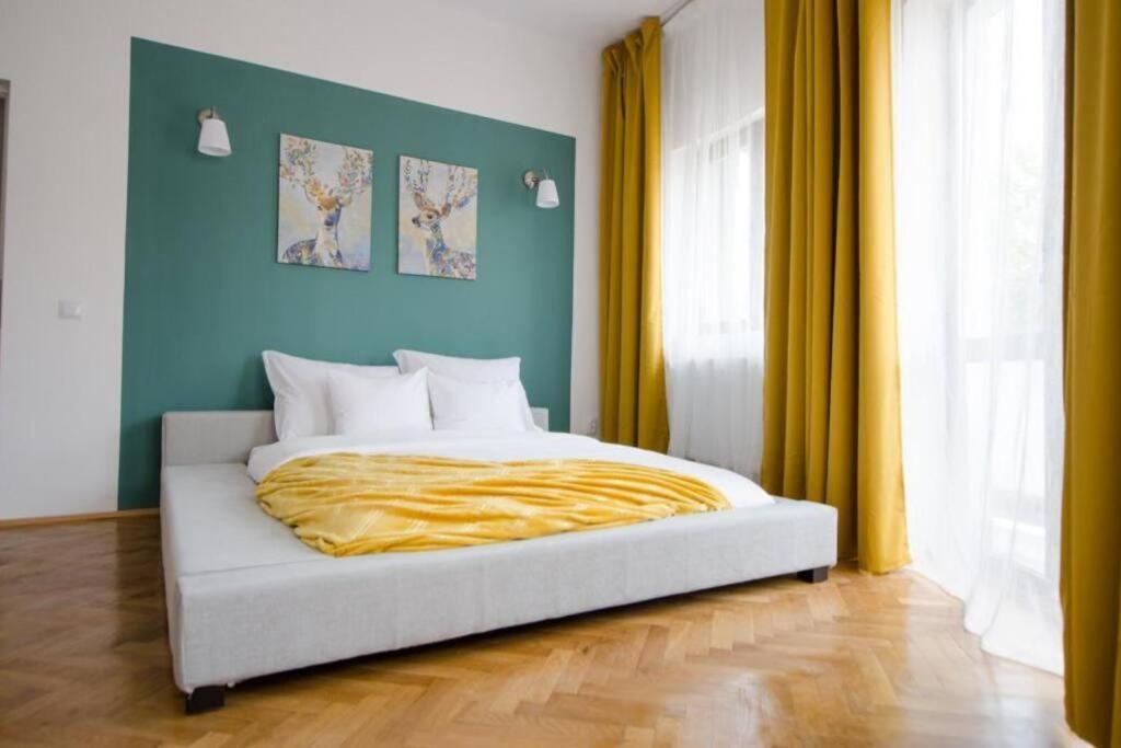 Stylized And Modern Apartment In Bucarest Exterior foto